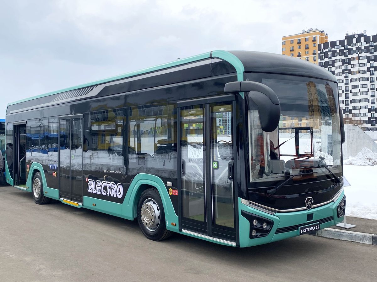 «Группа ГАЗ» продемонстрировала пассажирский и коммунальный транспорт нового поколения
